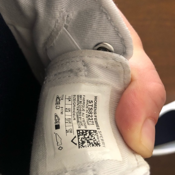 White Sperry's - Picture 3 of 4